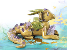 Load image into Gallery viewer, Golden amethyst gem chip dragon