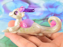 Load image into Gallery viewer, Pearly white sea dragon